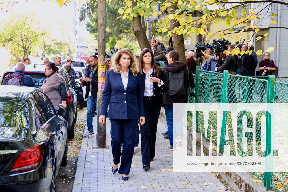 BULGARIA, SOFIA - OCTOBER 25, 2026: Bulgaria s incumbent president Iliana Iotova (C front) is seen at a polling station during the 2026 Bulgarian presidential election. On 25 October, the Bulgarians went to the polls to elect the country s president and vice president Sofia Bulgaria - ZUMAt113 20261025_zaa_t113_073