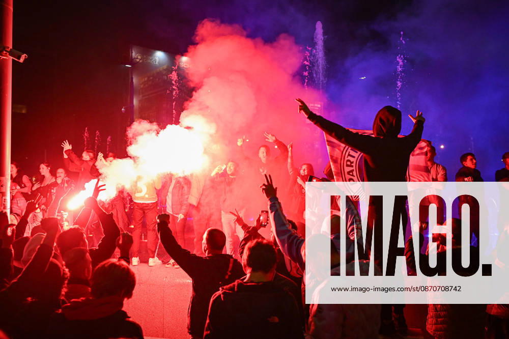 Citywide euphoria breaks out in Belgrade as former president Aleksandar VuÄić admits defeat on the night of the Serbian elections on 25 October, 2026 Belgrade Serbia - ZUMAa256 20261026_zip_a256_004