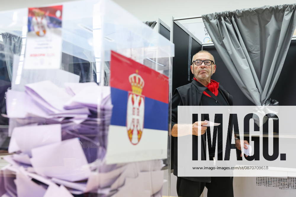 SERBIA, BELGRADE - OCTOBER 25, 2026: A man casts his ballot at a polling station during the 2026 Serbian parliamentary election. On 25 October, the Serbs went to the polls to elect members of the country s unicameral parliament, Narodna Skupshtina Belgrade Serbia - ZUMAt113 20261025_zaa_t113_382