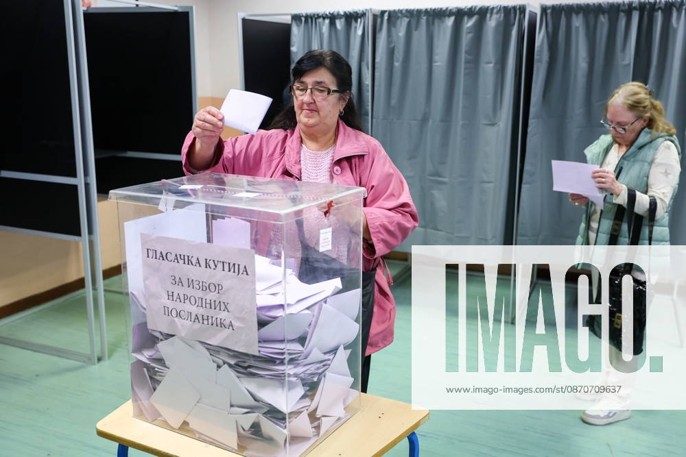 SERBIA, BELGRADE - OCTOBER 25, 2026: A woman casts her ballot at a polling station during the 2026 Serbian parliamentary election. On 25 October, the Serbs went to the polls to elect members of the country s unicameral parliament, Narodna Skupshtina Belgrade Serbia - ZUMAt113 20261025_zaa_t113_373