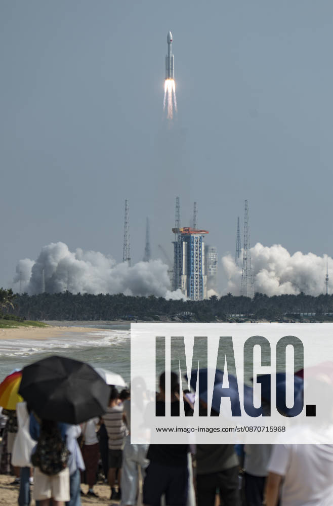 A Long March-8A carrier rocket carrying the 28th group of low-orbit internet satellites blasts off from the Hainan Commercial Spacecraft Launch Site on October 25, 2026 in Wenchang, Hainan Province of China. The rocket lifted off at 10:03 a.m. (Beijing Time) from the Hainan commercial spacecraft launch site. The payloads, the 28th group of low-orbit internet satellites, entered the designated orbit.