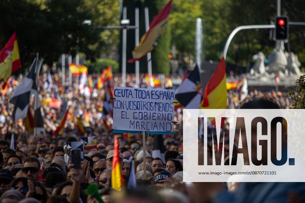 A march demanding solutions and a restoration of social normalcy in Ceuta - Madrid, Spain - 25 Oct 2026 Protesters carry signs in support of the autonomous city of Ceuta. Thousands of people in Madrid have rallied in support of the demands made by women from Ceuta—known locally as caballas —who are calling for a return to normalcy in the autonomous city. Madrid Spain