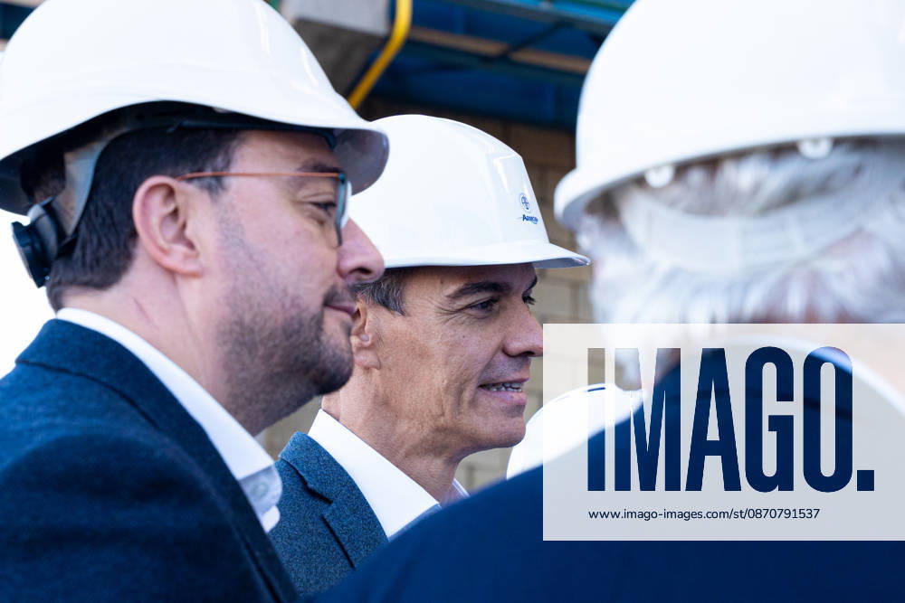 Sánchez Visits the Armón Shipyards and the Baleària Ferry G034 in Gijón Prime Minister Pedro Sánchez, and the President of the Principality of Asturias, Adrián Barbón, during a visit to the Armón Shipyard on October 26, 2026, in Gijón, Asturias, Spain. Sánchez visited the shipyard to see Baleària’s G034 ferry firsthand, the shipping company’s first 87-meter-long aluminum high-speed catamaran ferry with 100% electric propulsion, equipped with a high-capacity battery system, October 26, 2026, Spain