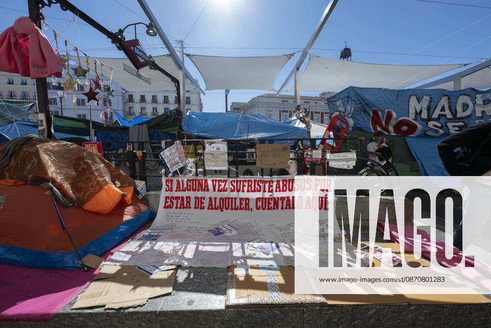Tent protest at Sol Square in Madrid marks its first monthl, Madrid, Spain – 26 Oct 2026 A view of the area where Spaniards continue a tent protest at Sol Square, launched on September 26 to call on the central and regional governments to find solutions to the country s housing crisis, as the protest marks its first month in Madrid, Spain Madrid Spain