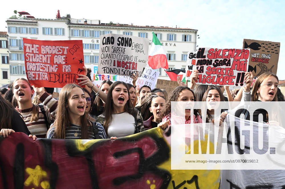 Students protest against the Minister of Education and his school policies, Florence, October 26, 2026 Florence Italy - ZUMAa289 20261026_zia_a289_182