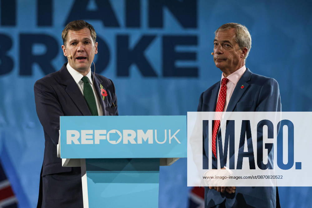 Reform UK leader Nigel Farage and Robert Jenrick present economic rescue plan in London LONDON, UNITED KINGDOM - OCTOBER 26: Leader of Reform UK Nigel Farage and the party s Treasury Spokesperson Robert Jenrick answer questions from journalists during a press conference to launch their party s economic rescue plan ahead of the government s budget announcement, at The Lindley Hall in London, United Kingdom on October 26, 2026. Zeynep Demir Anadolu London United Kingdom. Editorial use only. Please get in touch for any other usage.