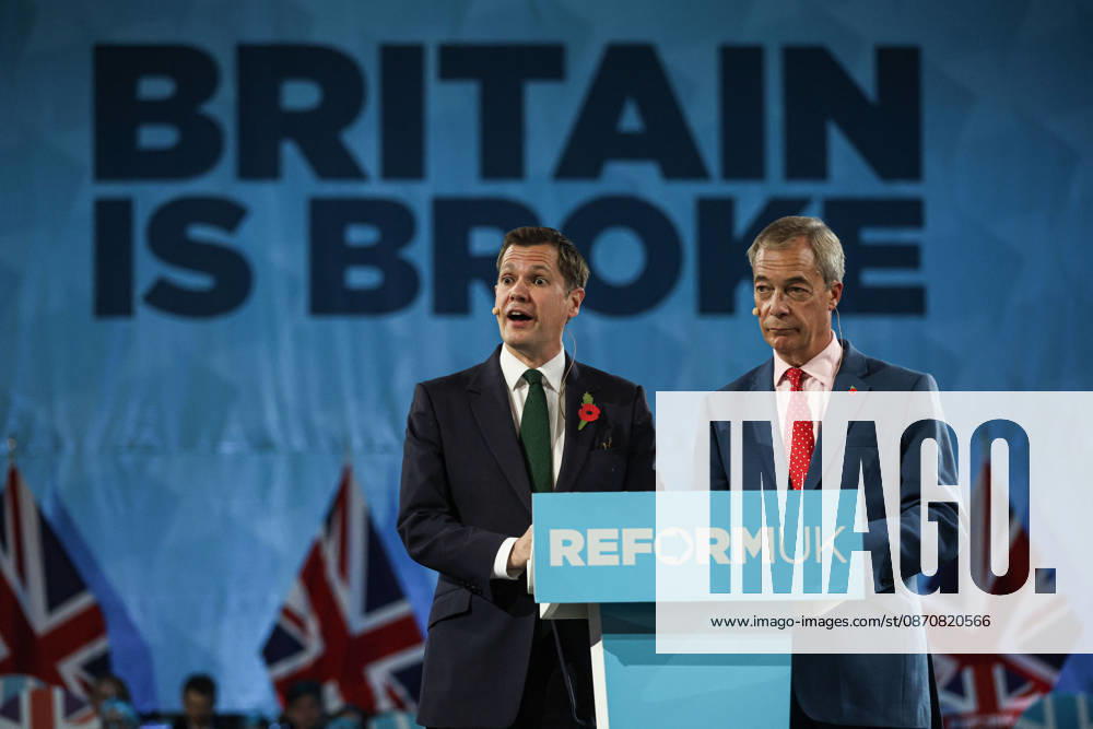 Reform UK leader Nigel Farage and Robert Jenrick present economic rescue plan in London LONDON, UNITED KINGDOM - OCTOBER 26: Leader of Reform UK Nigel Farage and the party s Treasury Spokesperson Robert Jenrick answer questions from journalists during a press conference to launch their party s economic rescue plan ahead of the government s budget announcement, at The Lindley Hall in London, United Kingdom on October 26, 2026. Zeynep Demir Anadolu London United Kingdom. Editorial use only. Please get in touch for any other usage.