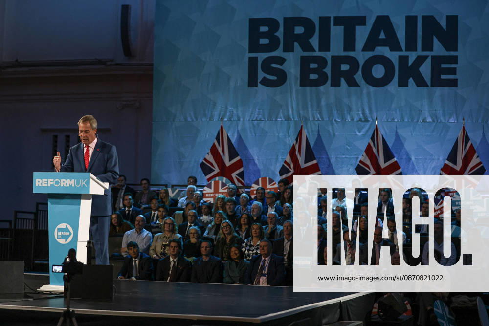 Reform UK leader Nigel Farage unveils party s economic rescue plan in London LONDON, UNITED KINGDOM - OCTOBER 26: Leader of Reform UK Nigel Farage unveils his party s economic rescue plan during a press conference held ahead of the government s budget announcement, at The Lindley Hall in London, United Kingdom on October 26, 2026. Zeynep Demir Anadolu London United Kingdom. Editorial use only. Please get in touch for any other usage.