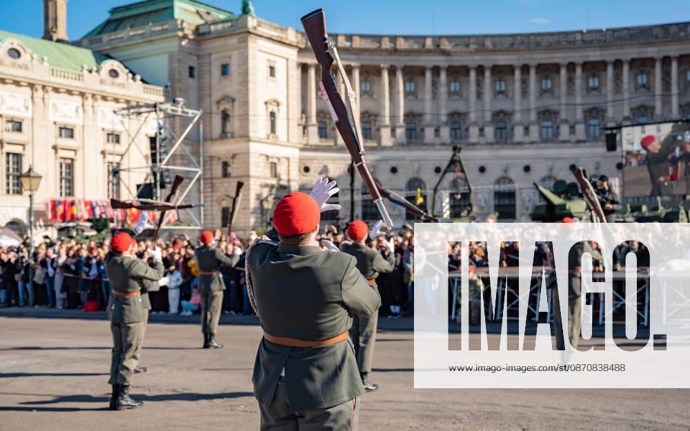 Official celebrations for Austria’s National Day 2026 Oath-taking ceremony during the official celebrations for National Day 2026 at Heldenplatz in Vienna, Austria. The photo shows the Vienna Guard during a performance. Vienna, Heldenplatz, Vienna, Austria
