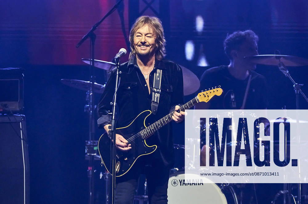 Chris Norman Band live at a concert on the Lifelines Tour at the Swiss Life Hall in Hanover, October 26, 2026 Foto:xU.xFuturexImagex norman_6023