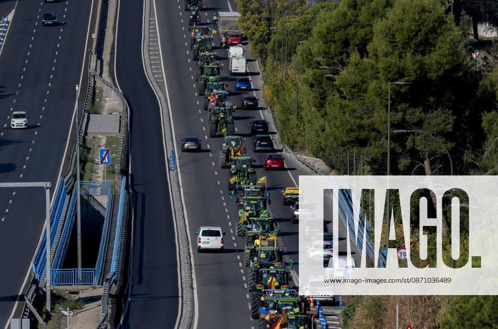 About 500 tractors take to the streets of Madrid to demand a profitable agricultural sector. Several tractors arrive in the capital on October 28, 2026, in Madrid, Spain. Nearly 500 tractors, accompanied by thousands of farmers and ranchers from all over Spain—called to action by Asaja, COAG, and Unión de Uniones, have taken to the streets of Madrid to demand urgent measures that guarantee the profitability of farms and the future of the countryside. October 28, 2026, Madrid, Spain