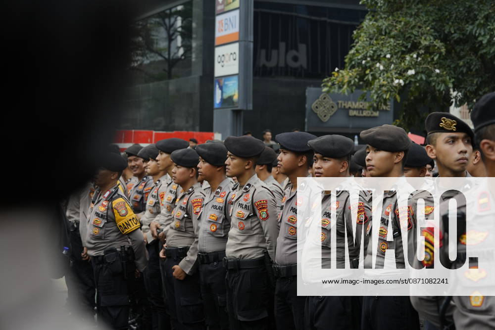 Indonesian police officers stand in formation near Thamrin Ballroom as student protesters gather during a demonstration near thamrin Jakarta Indonesia - ZUMAm265 20261028_zip_m265_013