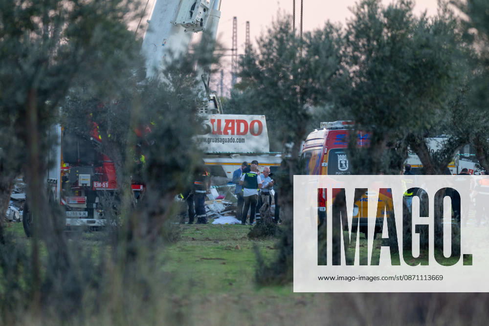 October 28, 2026, Urda, Toledo, Spain: October 28, 2026, Urda, Toledo, Spain: At least 68 people have died and dozens more were injured after two high-speed passenger trains collided near Urda station in the province of Toledo on Wednesday morning, regional authorities confirmed. The catastrophe occurred at approximately 08:53 AM when a state-owned Renfe AVE train struck the rear of a stationary train operated by private carrier Iryo. More than 500 passengers were on board both convoys, which were traveling along the Madrid-Andalusia high-speed corridor. Spanish Transport Minister ü scar Puente stated that the collision followed a safety system failure, after which an inexplicable order was issued - ZUMAd308 20261028_zsp_d308_147