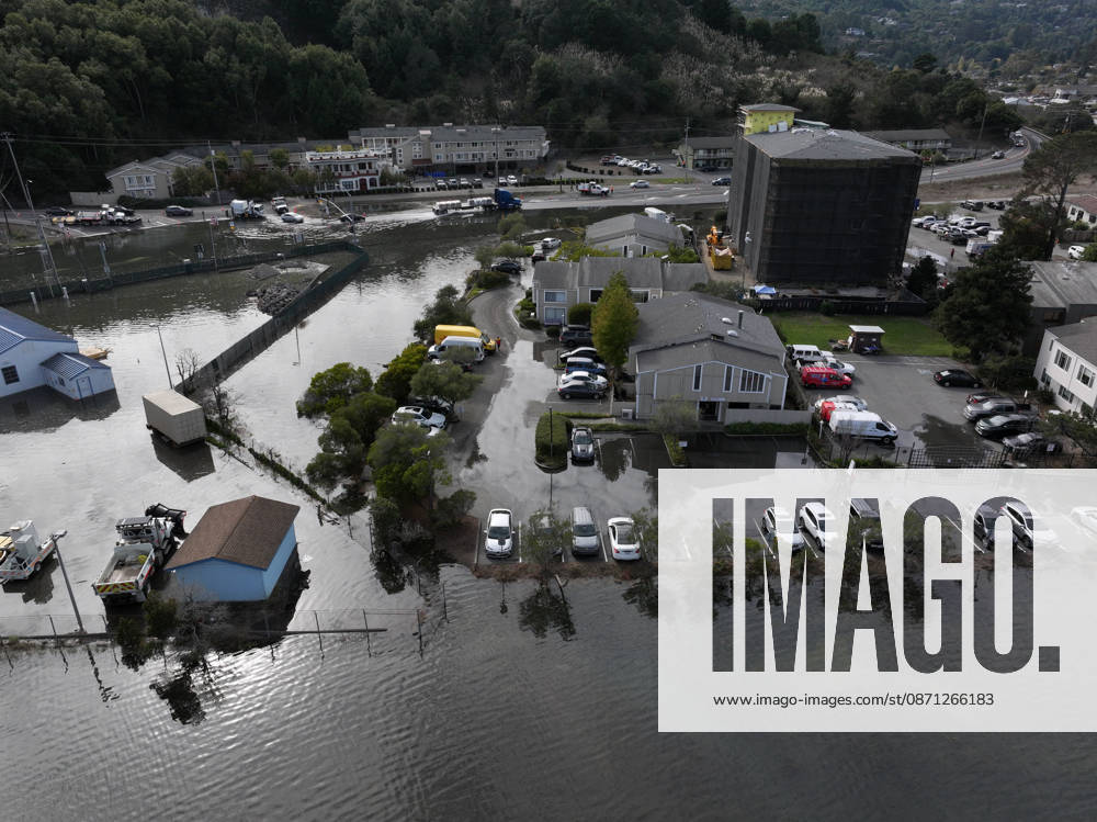 High tide in Marin County of California MARIN COUNTY, CA - OCTOBER 29: Floodwaters covered roads in Marin County during high tide in Mill Valley of California, United States on October 29, 2026. Tayfun Coskun Anadolu California United States. Editorial use only. Please get in touch for any other usage.