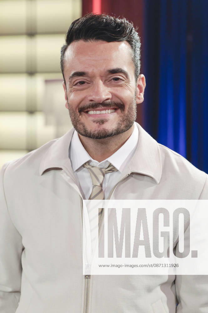 Giovanni Zarrella during the taping of the WDR talk show Kölner Treff at WDR Studio BS 3 in Cologne, October 29, 2026 Foto:xR.xSchmiegeltx xFuturexImagex koelner_treff2910_6045