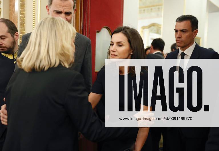 Spain s King Felipe VI (L) and Queen Letizia (C) greets Pilar Goya (L-back), widow of former vicepresident of PSOE S party, Alfredo Perez Rubalcaba, upon arrival at funeral chapel of former PSOE s party leader Alfredo Perez Rubalcaba, set up at the Lower House in Madrid, Spain, 10 May 2019. Alfredo Perez Rubalcaba, former vicepresident of the Spanish socialist party, has passed away on 10 May in Madrid after suffering a stroke two days earlier. PSOE s party leader Alfredo Perez Rubalcaba s funeral chapel in Madrid !ACHTUNG: NUR REDAKTIONELLE NUTZUNG!