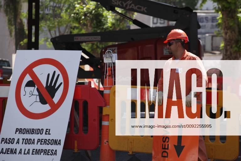 Buenos Aires, Buenos Aires, Argentina - Investments in public works grew by a high percentage in an election year on 13 July 2019 in Buenos Aires, Argentina. Buenos Aires Argentina - ZUMAn230 20181023_zaa_n230_1096