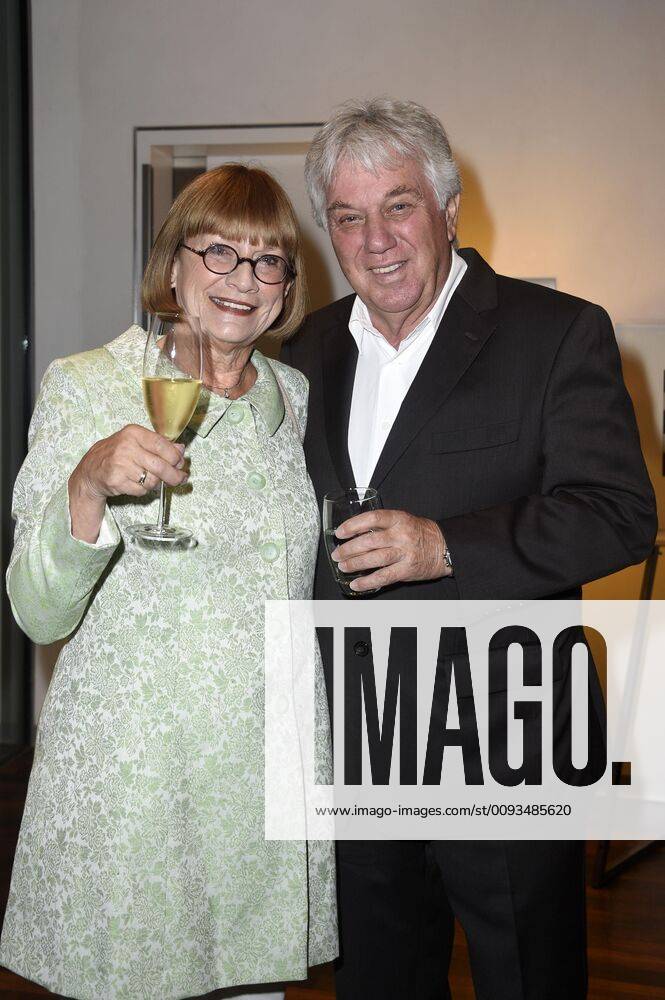 Rolf Zuckowski with his wife Monika Zuckowski at the ALS Night 2019 in the representative office of the Würth Group Berlin, 16 09 2019 Foto:xN.xKubelkax xFuturexImage