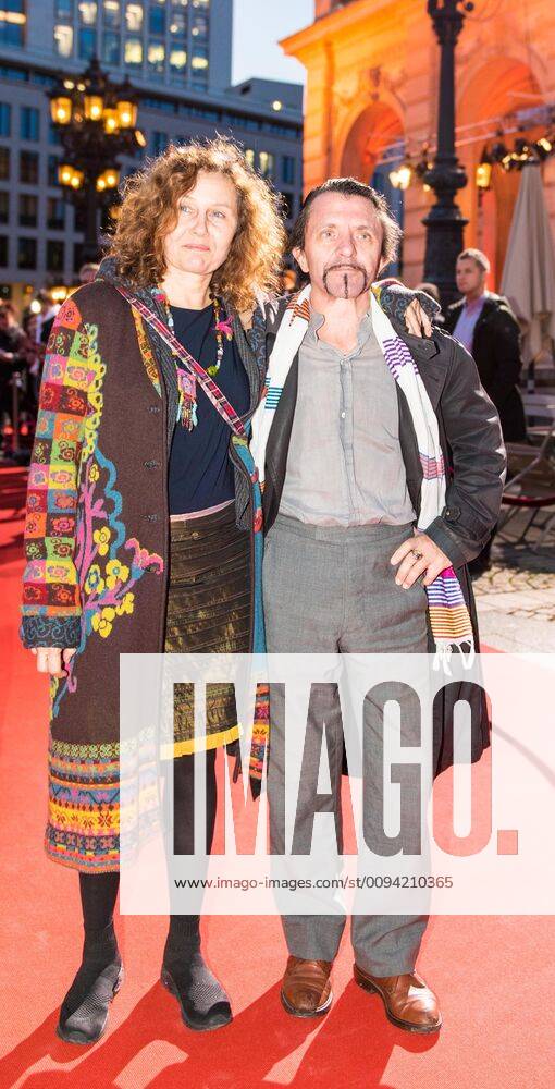 Frankfurt am Main Hessischer Film und Kinopreis He was Oskar Matzerath and yesterday with company Nadja El Hagge at the Hessischer Filmpreis David Bennent