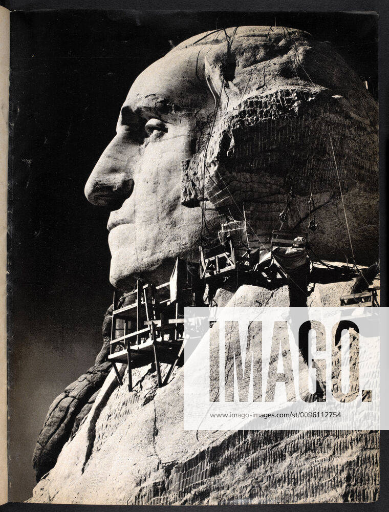MONT RUSHMORE 40s Scalloping on the sculpture of President George Washington at Mount Rushmore Photograph of 1941, date of completion 40s Credit Collection British Library KHARBINE TAPABOR KH247325