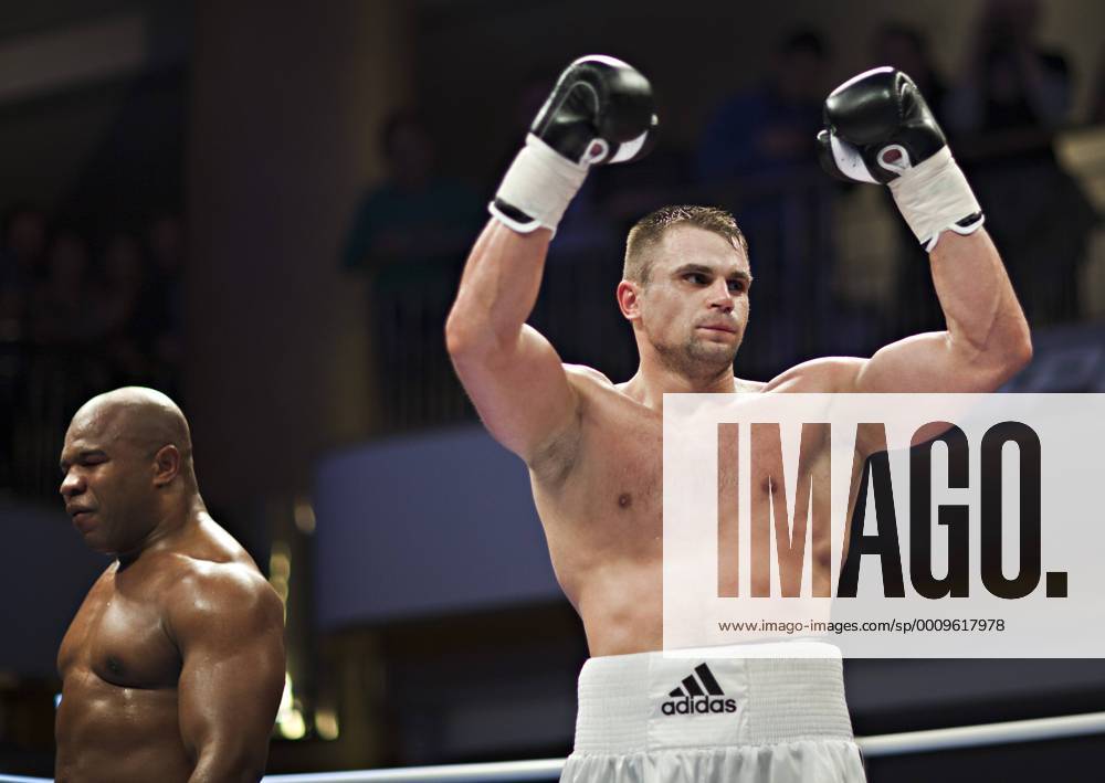 Sieger Denis Boytsov (RUS) 28. Januar 2012 Universum Box Promotion Boxen im Elysee Grand Hotel Hamburg Â