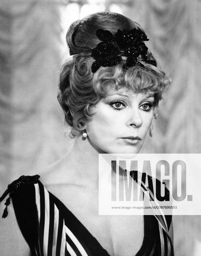 THE PRISONER OF ZENDA, Elke Sommer, 1979. Universal courtesy Everett Collection Â©Universal Courtesy Everett Collection PUBLICATIONXNOTxINxCANxCHNxFRAxITAxJPNxNORxPOLxRUSxESPxUKxUSA
