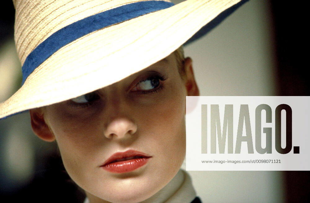 INDIANA JONES AND THE LAST CRUSADE, Alison Doody, 1989, (c) Paramount courtesy Everett Collection Paramount Courtesy Everett Collection !ACHTUNG AUFNAHMEDATUM GESCHÄTZT! PUBLICATIONXNOTxINxCANxCHNxFRAxITAxJPNxNORxPOLxRUSxESPxUKxUSA