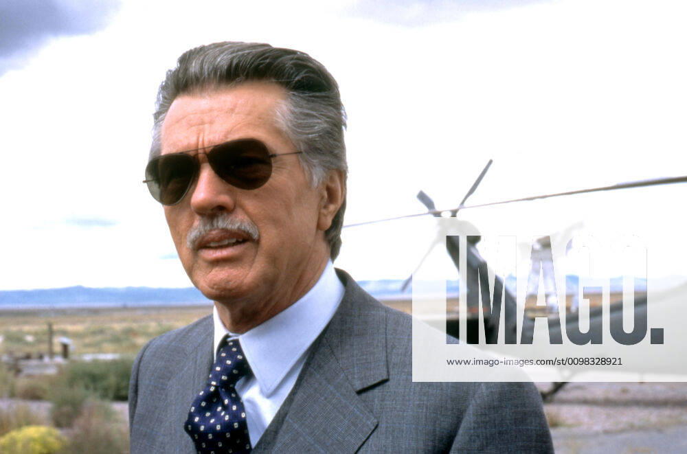 CONTACT, Tom Skerritt, 1997, (c)Warner Bros. courtesy Everett Collection Warner Bros Courtesy Everett Collection !ACHTUNG AUFNAHMEDATUM GESCHÃ„TZT! PUBLICATIONXNOTxINxCANxCHNxFRAxITAxJPNxNORxPOLxRUSxESPxUKxUSA