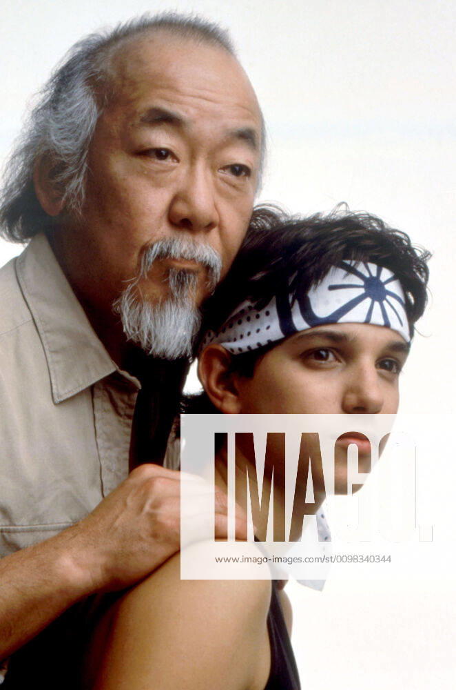 THE KARATE KID, Pat Morita, Ralph Macchio, 1984. Columbia Pictures courtesy Everett Collection Columbia Pictures Courtesy Everett Collection !ACHTUNG AUFNAHMEDATUM GESCHÃ„TZT! PUBLICATIONXNOTxINxCANxCHNxFRAxITAxJPNxNORxPOLxRUSxESPxUKxUSA