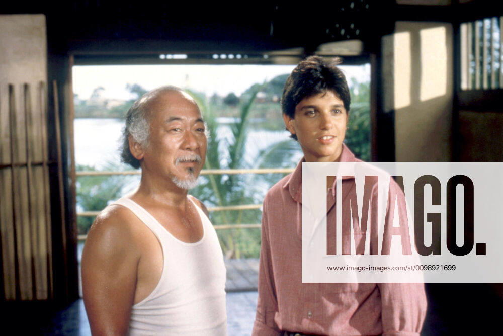 THE KARATE KID, Pat Morita, Ralph Macchio, 1984. Columbia Pictures courtesy Everett Collection Columbia Pictures Courtesy Everett Collection !ACHTUNG AUFNAHMEDATUM GESCHÃ„TZT! PUBLICATIONXNOTxINxCANxCHNxFRAxITAxJPNxNORxPOLxRUSxESPxUKxUSA