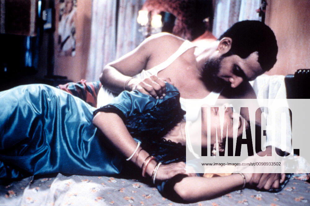 SALAAM BOMBAY, (aka SALAAM BOMBAY!), from top: Nana Patekar, Anita Kanwar, 1988. Cinecom Pictures courtesy Everett Collection Cinecom Pictures Courtesy Everett Collection !ACHTUNG AUFNAHMEDATUM GESCHÄTZT! PUBLICATIONXNOTxINxCANxCHNxFRAxITAxJPNxNORxPOLxRUSxESPxUKxUSA