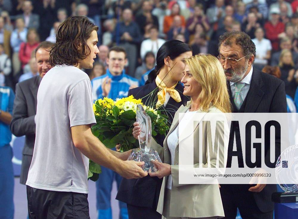 ATP Tennis Herren Tennis Masters Series 2001 von links : Sieger Finale Thomas Tommy Haas Nadja Comaneci Ion Tiriac