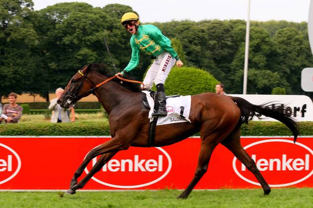 05.08.2012, Duesseldorf, Nordrhein-Westfalen, GER - Salomina mit Filip Minarik gewinnt den Preis der Diana. Galopprennbahn Duesseldorf-Grafenberg. (Pferd, Jockey, Salomina, Minarik, Sieg, Ziel, Zielankunft, Düsseldorf) 951S050812DUESSELDORF