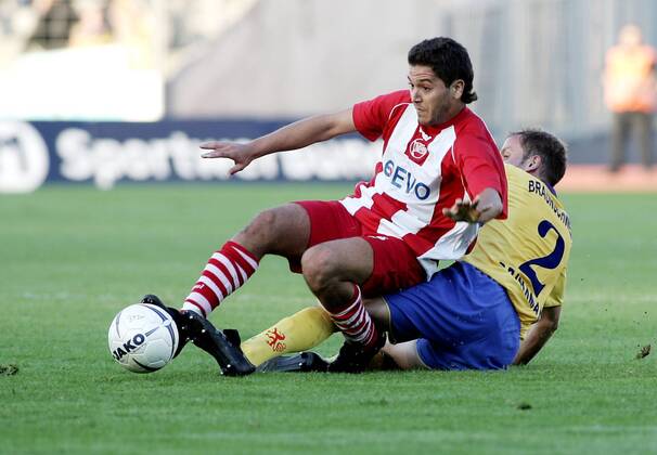 20.09.2005, Fussball, 2. Bundesliga, Eintracht Braunschweig - Offenbacher Kickers v.l. Oualid Mokthari (OFC), Dennis Brinkmann (Braunschweig)