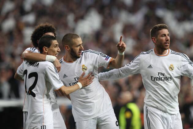 die Mannschaft freut sich über das Tor von Karim Benzema 9 (Real Madrid) zum 1:0 Real Madrid vs. FC Bayern München, Fussball, Champions League, 23.04.2014 EP_ckt