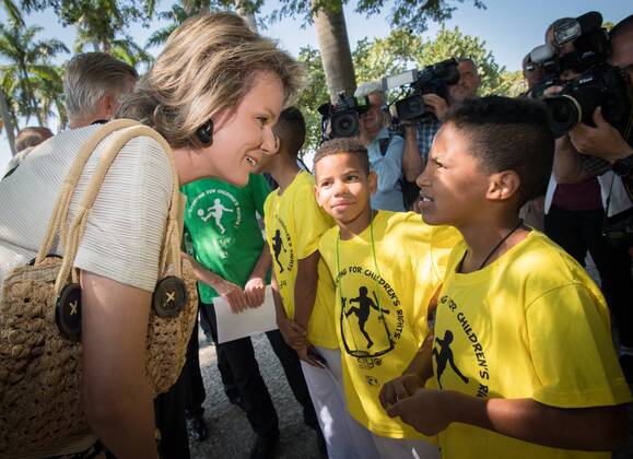 Queen Mathilde of Belgium pictured during a meeting of Belgian royal couple with street children project Amar, partner of Belgian NGO KIYO for children s rights at MAM (Museu of Arte Moderna), in the margin of the presence of the royal couple in Rio, Brazil for the 2016 Olympic Games Olympische Spiele Olympia OS Friday 05 August 2016. BENOITxDOPPAGNE x04903958x