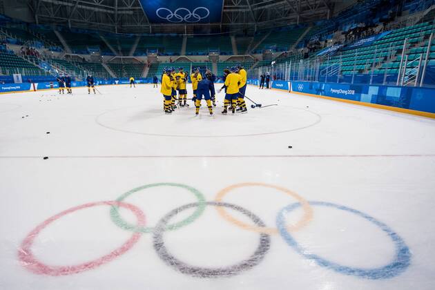 180214 Players of Sweden during a training session during day five of the 2018 Winter Olympics on February 14 2018 in Pyeongchang Photo Petter Arvidson BILDBYRAN code PA 91967  Copyright: PETTERxARVIDSON BB180214PA174