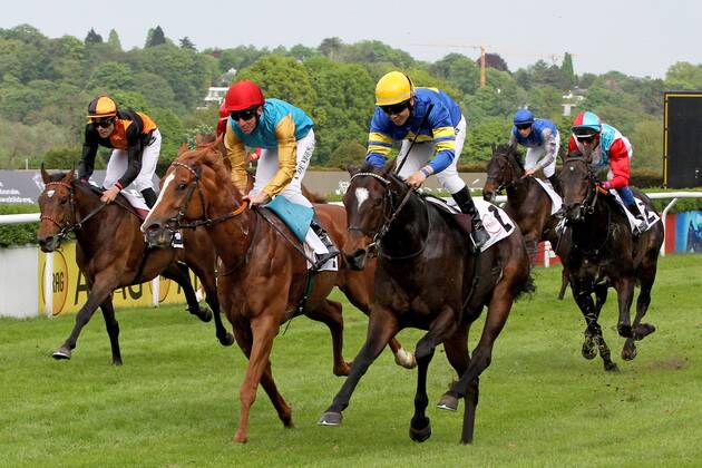 29 04 2018 Duesseldorf North Rhine Westphalia GER Wonnemond on the right with Bayarsaikhan Ganbat wins racecourse Duesseldorf Grafenberg Horse Jockey Wonnemond Ganbat Victory Finish Finish destination 180429S993DUESSELDORF JPG