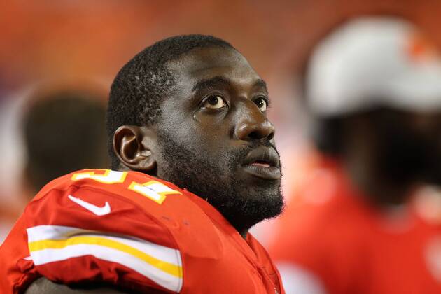 KANSAS CITY, MO - AUGUST 09: Kansas City Chiefs defensive end Allen Bailey (97) on the sidelines during an NFL American Football Herren USA preseason game between the Houston Texans and Kansas City Chiefs on August 9, 2018 at Arrowhead Stadium in Kansas City, MO. The Texans won 17-10. (Photo by Scott Winters Icon Sportswire) NFL: AUG 09 Preseason - Texans at Chiefs Icon180809297 EDITORIAL USE ONLY