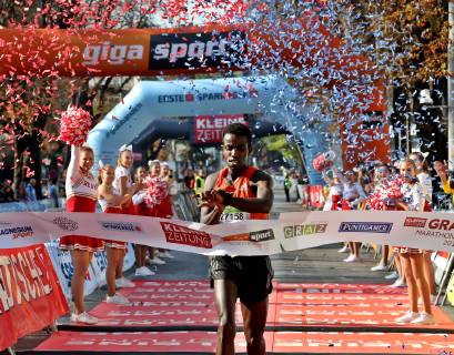 RUNNING - Graz Marathon GRAZ,AUSTRIA,14.OCT.18 - RUNNING - Graz Marathon. Image shows Lemawork Ketema (AUT). GEPAxpictures xHansxOberlaender