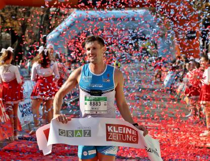RUNNING - Graz Marathon GRAZ,AUSTRIA,14.OCT.18 - RUNNING - Graz Marathon. Image shows Markus Hartinger (AUT). GEPAxpictures xHansxOberlaender