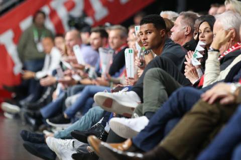 Serge Gnabry 22 FC Bayern Muenchen playing FC Bayern Basketball vs Darussafaka Tekfen Istanbul Basketball Euroleague 08 11 2018 Muenchen Bayern Germany Copyright: xkolbert-press ChristianxKolbertx