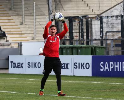 09 02 2019 xmgoodx Frankfurt am Main PSD Bank Arena Bornheimer Hang Regionalliga South Season 2018 2019 FSV Frankfurt vs Viktoria Aschaffenburg Goalkeeper Aulbach Marco 33 FSV Frankfurt Test match