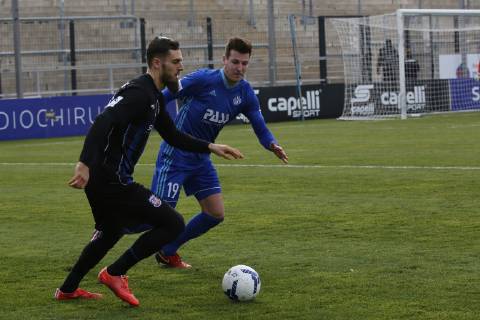 09 02 2019 xmgoodx Frankfurt am Main PSD Bank Arena on Bornheimer Hang Regionalliga South Season 2018 2019 FSV Frankfurt vs. Viktoria Aschaffenburg Robert Schick 15 FSV Frankfurt vs. Jonas Fritsch Aschafenburg Test match