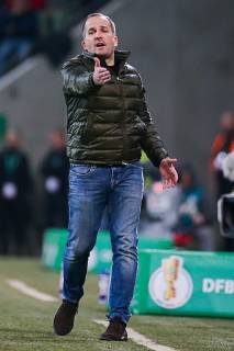 Coach Manuel Baum FC Augsburg gestures DFB regulations prohibit any use of photographs as image sequences and or quasi video GER Football DFB Cup FC Augsburg RB Leipzig 02 04 2019 Augsburg Copyright: xTomxWellerx xEibner-Pressefotox EP_eer