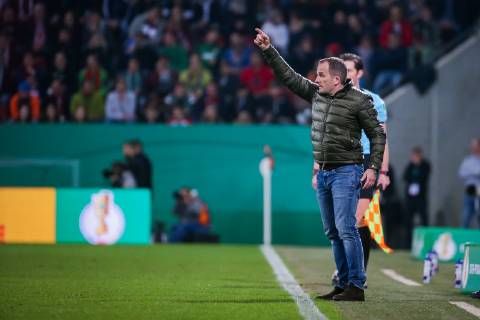 Coach Manuel Baum FC Augsburg gestures DFB regulations prohibit any use of photographs as image sequences and or quasi video GER Football DFB Cup FC Augsburg RB Leipzig 02 04 2019 Augsburg Copyright: xTomxWellerx xEibner-Pressefotox EP_eer