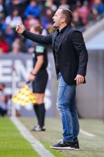 Coach Manuel Baum FC Augsburg gestures DFL regulations prohibit any use of photographs as image sequences and or quasi video GER Football 1 Bundesliga FC Augsburg TSG 1899 Hoffenheim 07 04 2019 Augsburg Copyright: xTomxWellerx xEibner-Pressefotox EP_eer