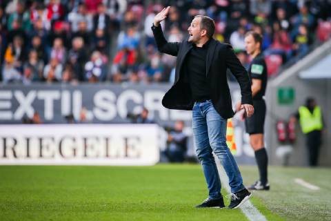 Coach Manuel Baum FC Augsburg gestures DFL regulations prohibit any use of photographs as image sequences and or quasi video GER Football 1 Bundesliga FC Augsburg TSG 1899 Hoffenheim 07 04 2019 Augsburg Copyright: xTomxWellerx xEibner-Pressefotox EP_eer