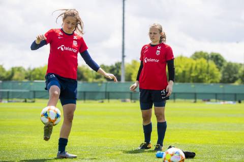 190606 Goalkeeper Cecilie Haustaker Fiskerstrand and goalkeeper Oda Maria Hove Bogstad of Norway during a training session on June 5, 2019 in Reims Photo Fredrik Varfjell BILDBYRAN code FV 150253,  Copyright: FREDRIKxVARFJELL BB190606FV013