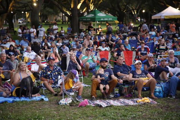 October 10, 2019, St. Petersburg, Florida, USA: Hundreds of fans gather to watch the Rays take on the Astros during game 5 of the ALDS at Straub Park on Thursday, Oct. 10, 2019 in St. Petersburg. Florida News - October 10, 2019 - ZUMAs70_ 94060482st Copyright: xLuisxSantanaxxx xxxTimesx